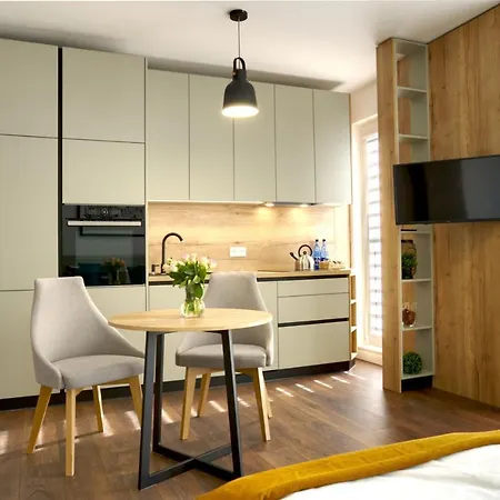 Essence Amber פוזנן