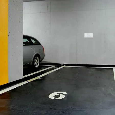 Essence Amber * פוזנן