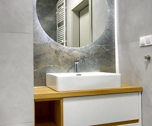 Essence Amber Apartament Poznań